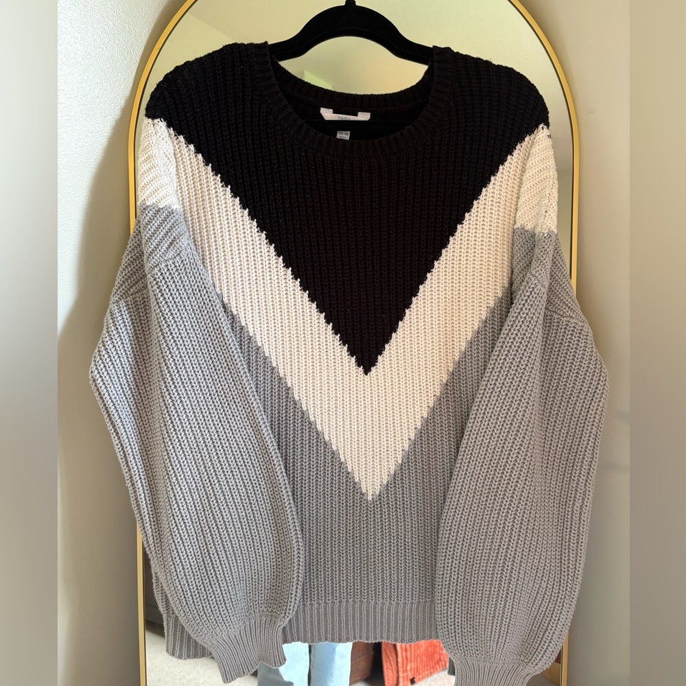 Time and Tru Black and White Knit Sweater